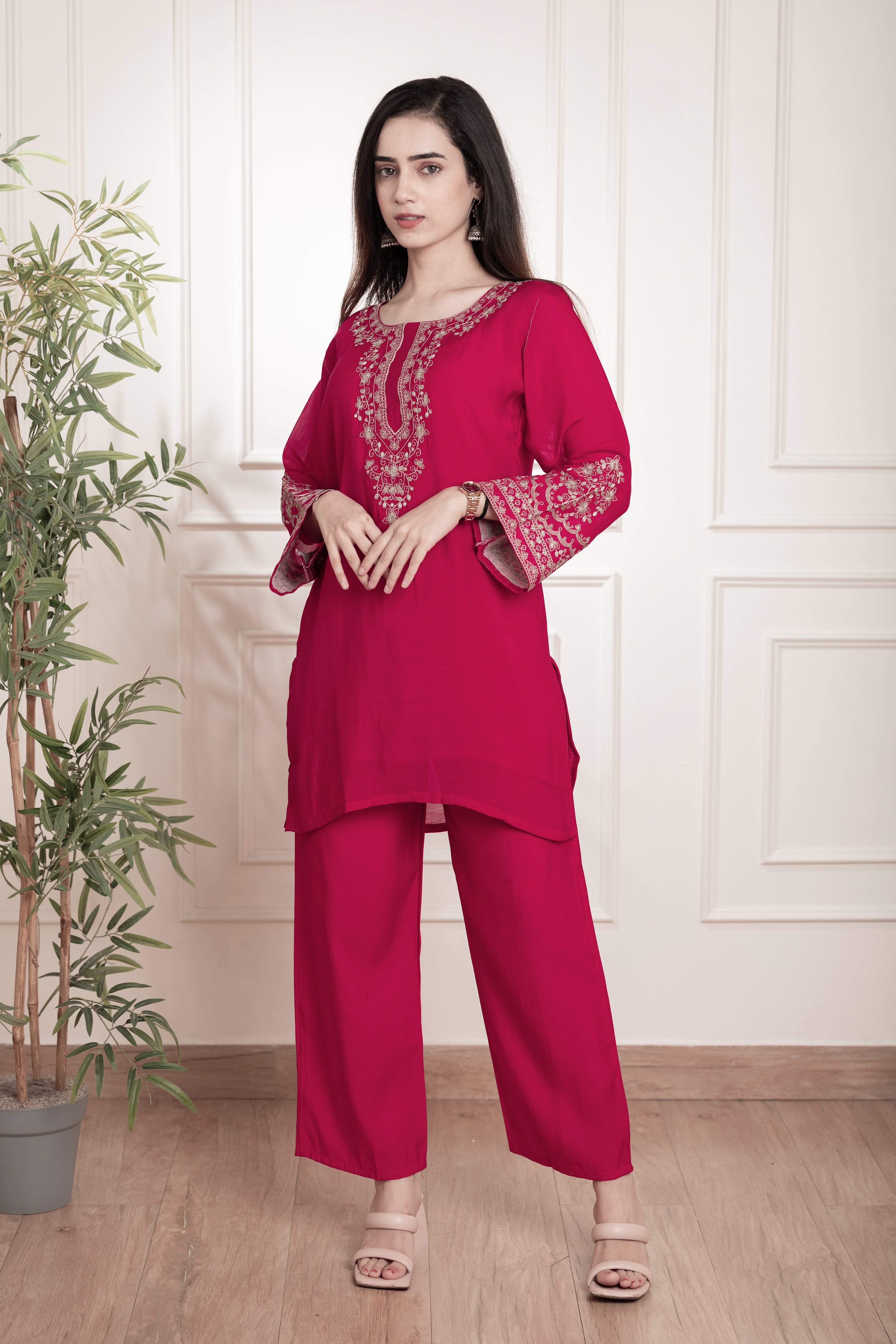 Yasmin – Rani Pink Mal Chanderi Embroidered