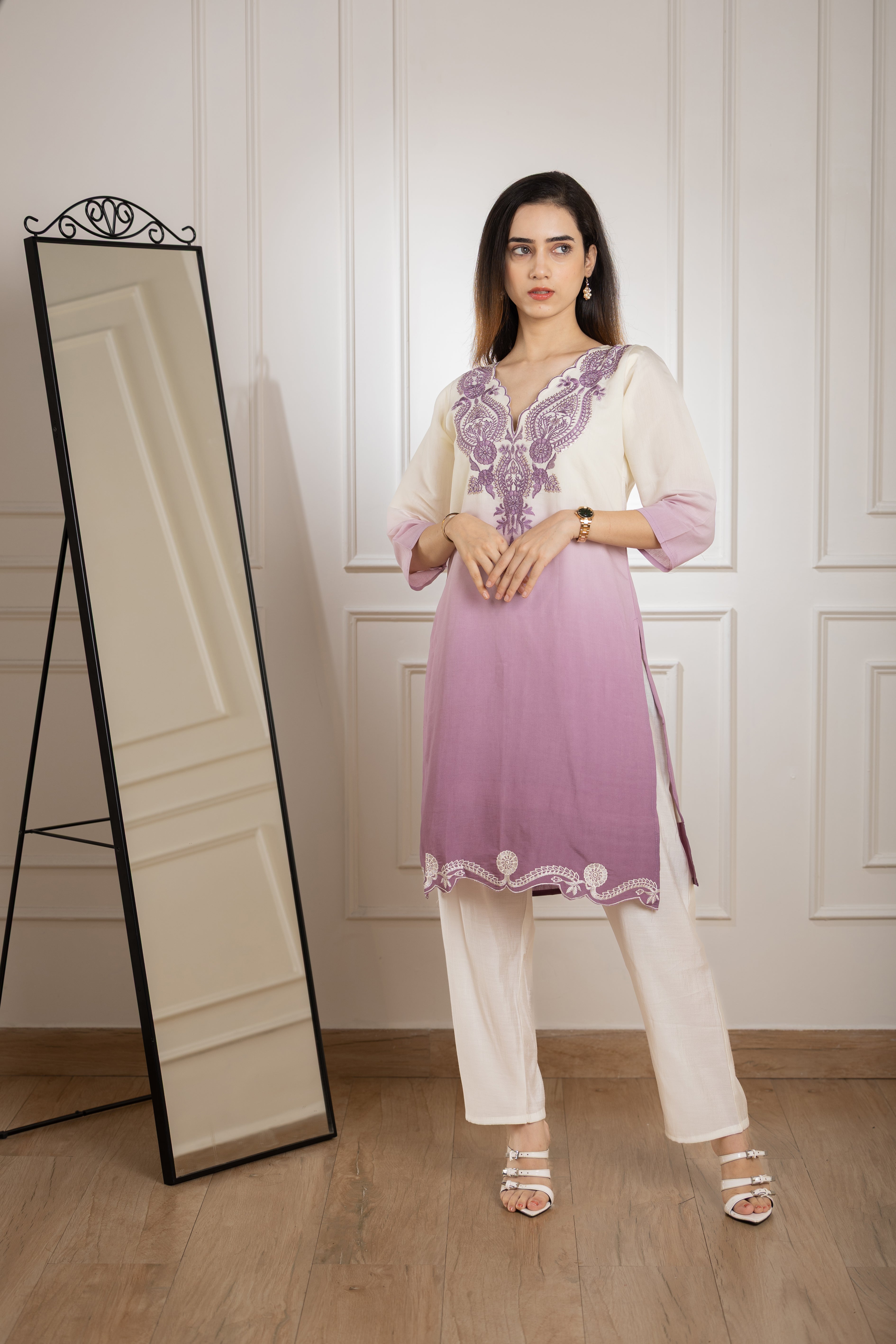 Layla – Roman Silk Lavender Embroidered