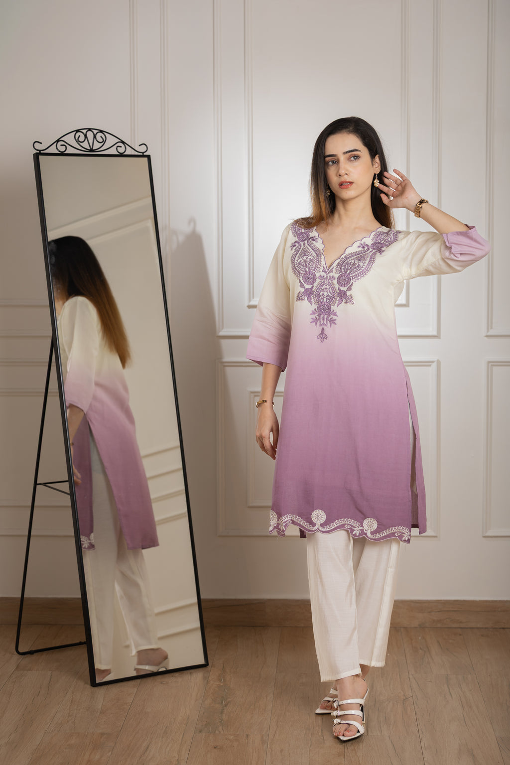 Layla – Roman Silk Lavender Embroidered
