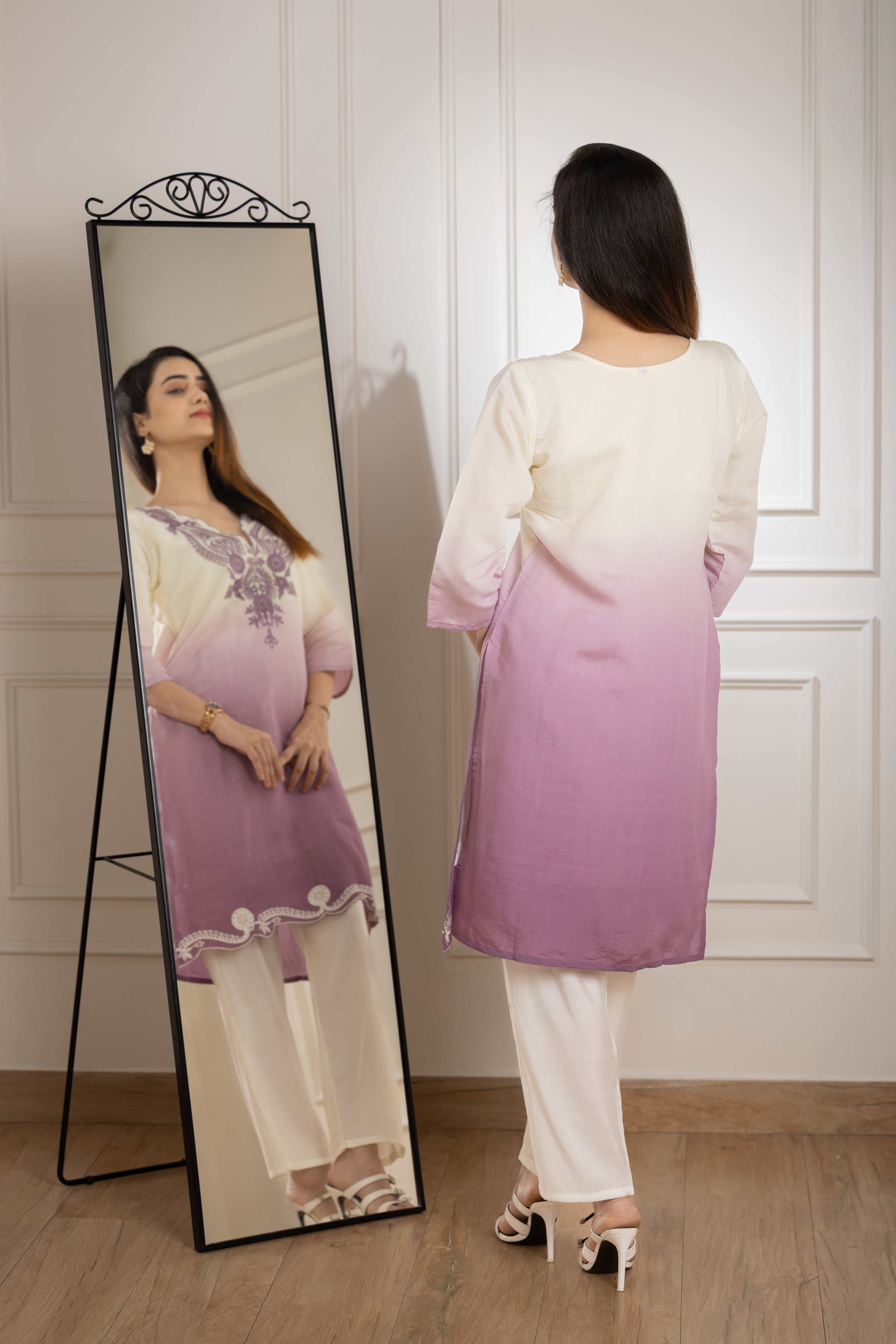 Layla – Roman Silk Lavender Embroidered