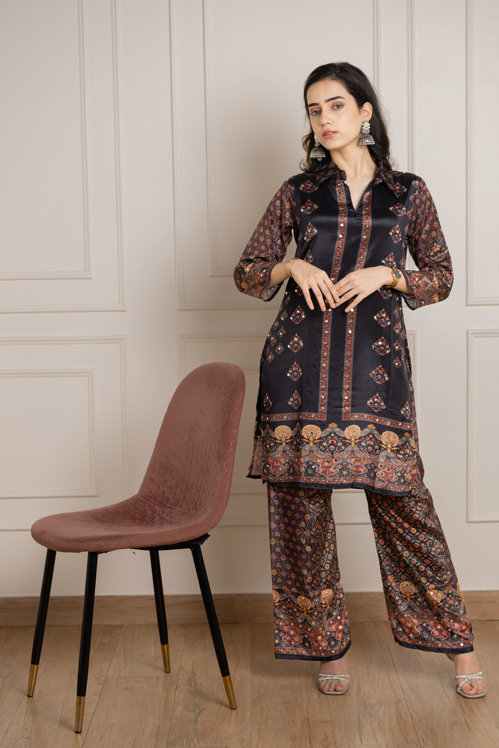 Zoya – Black Chinnon Mirror-Work