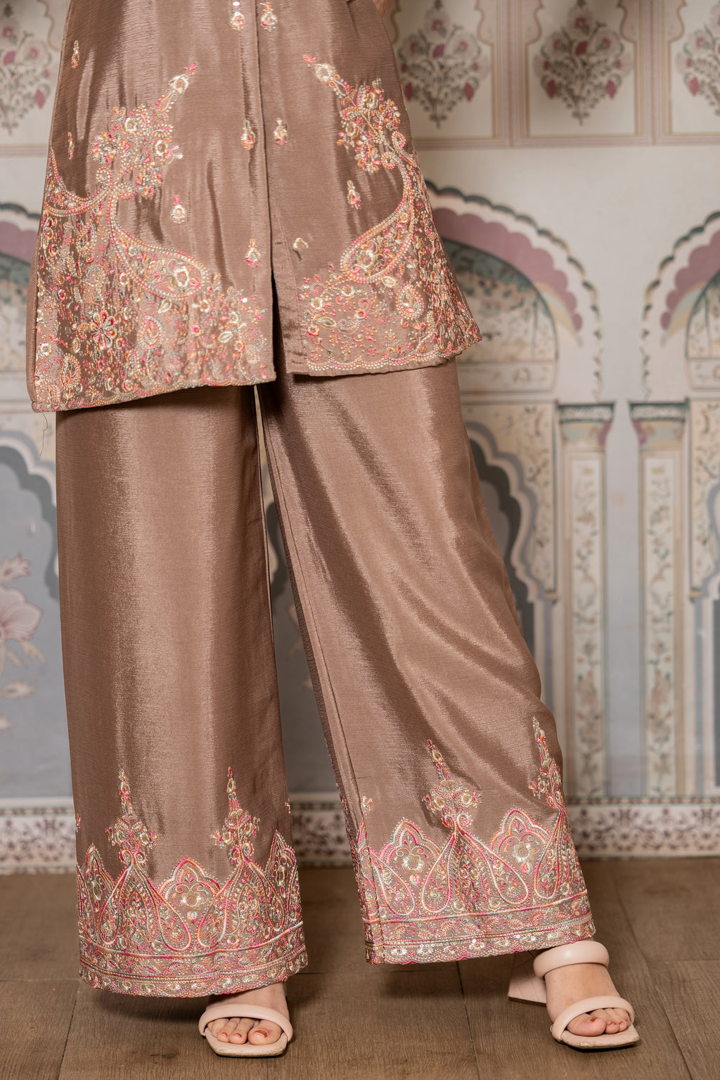 Mallikah – Brown Chinnon Silk Embroidered
