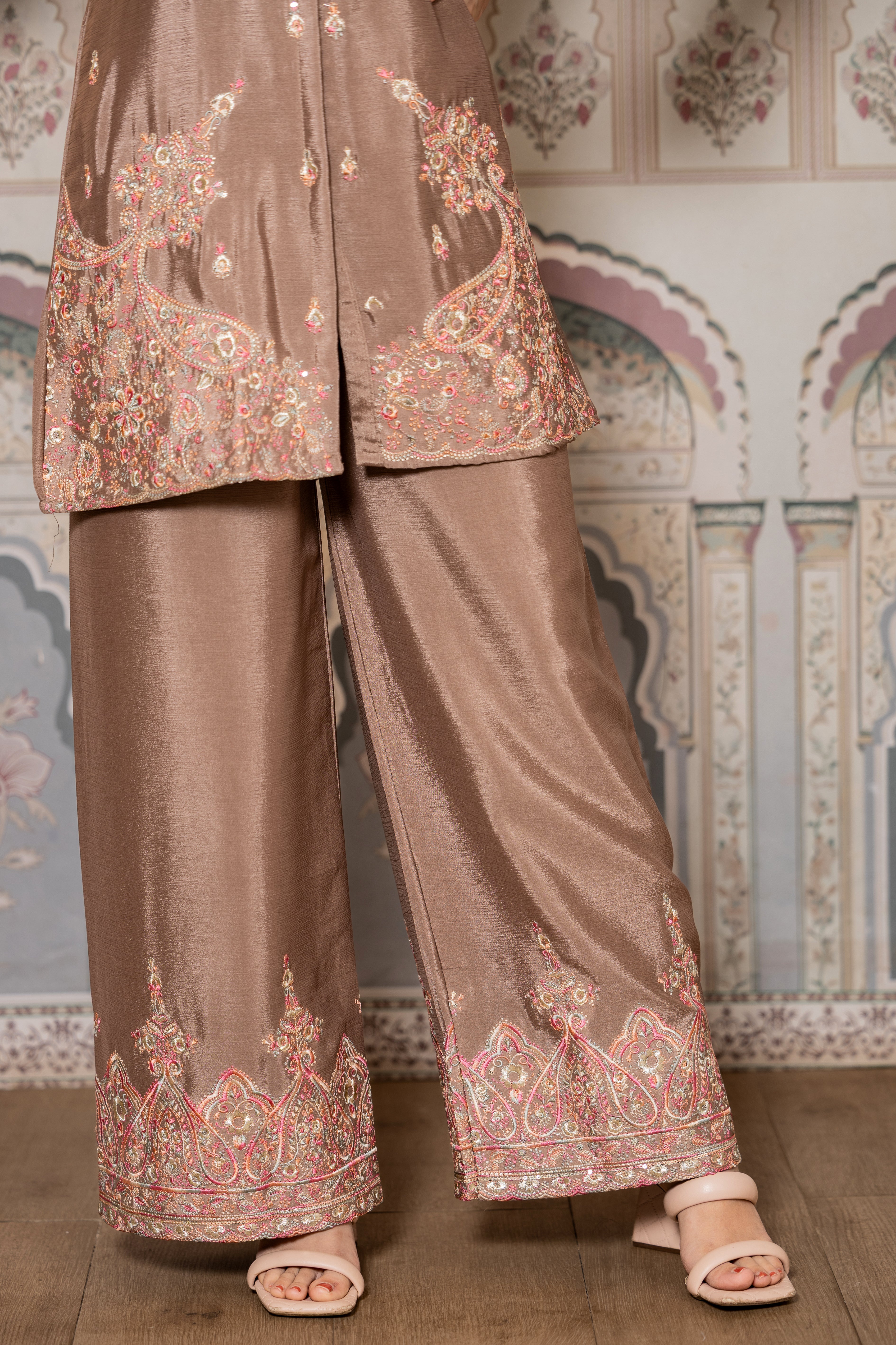 Mallikah – Brown Chinnon Silk Embroidered