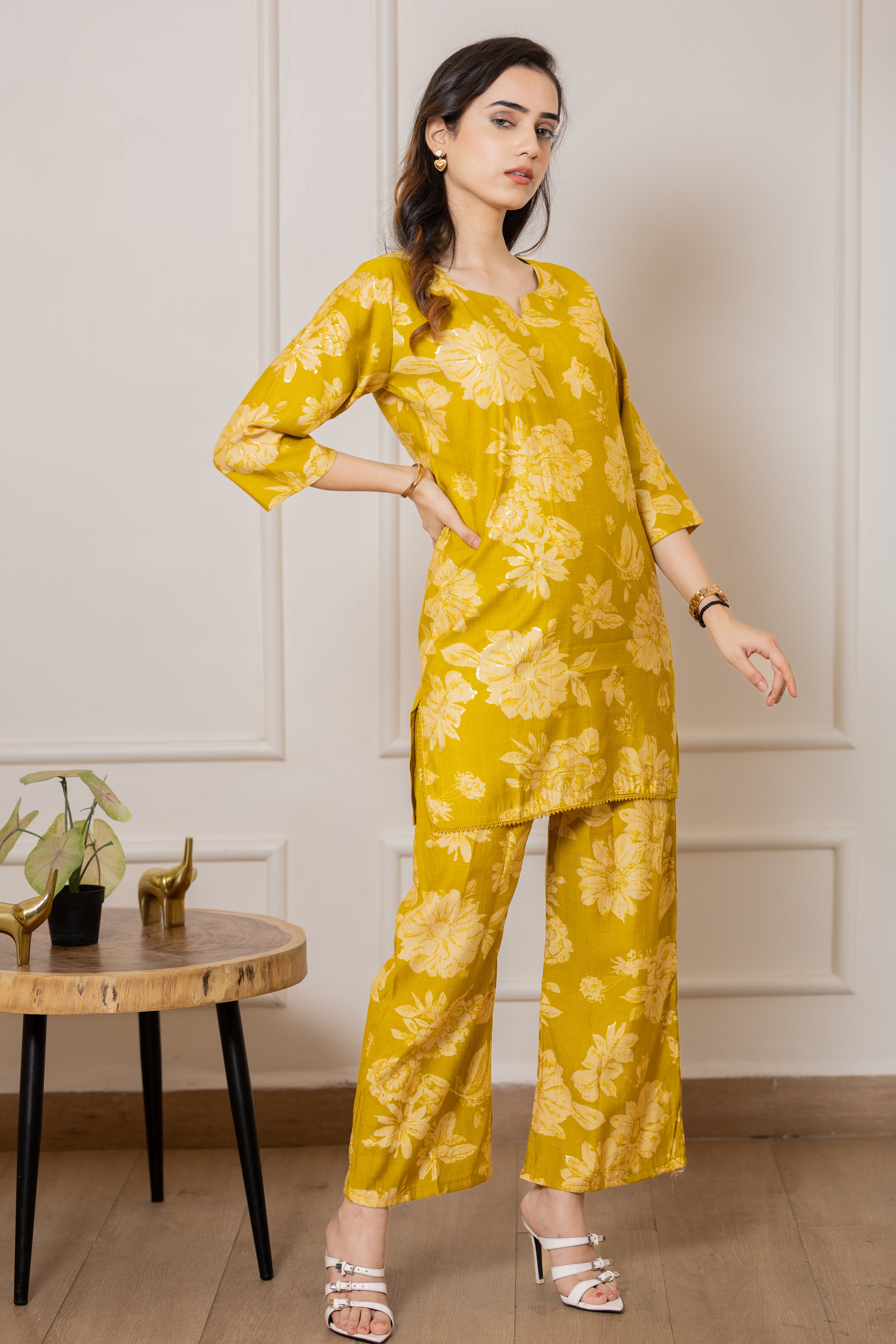 Alizeh - Vatican silk  Mustard floral
